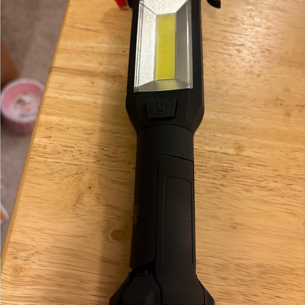 BNWB Securebrite COB emergency auto tool/ flashlight/ flasher tool bar hook knif